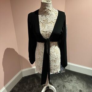 Boohoo Elegant Black Tie-Front Blouse